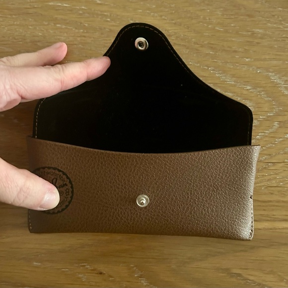 Ray-Ban Leather Case - Picture 4 of 4